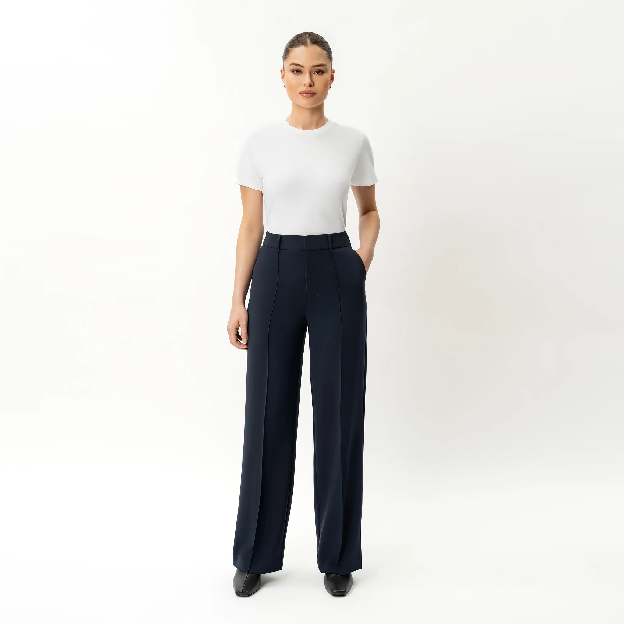 Crepe Relaxed Trouser - Image 9