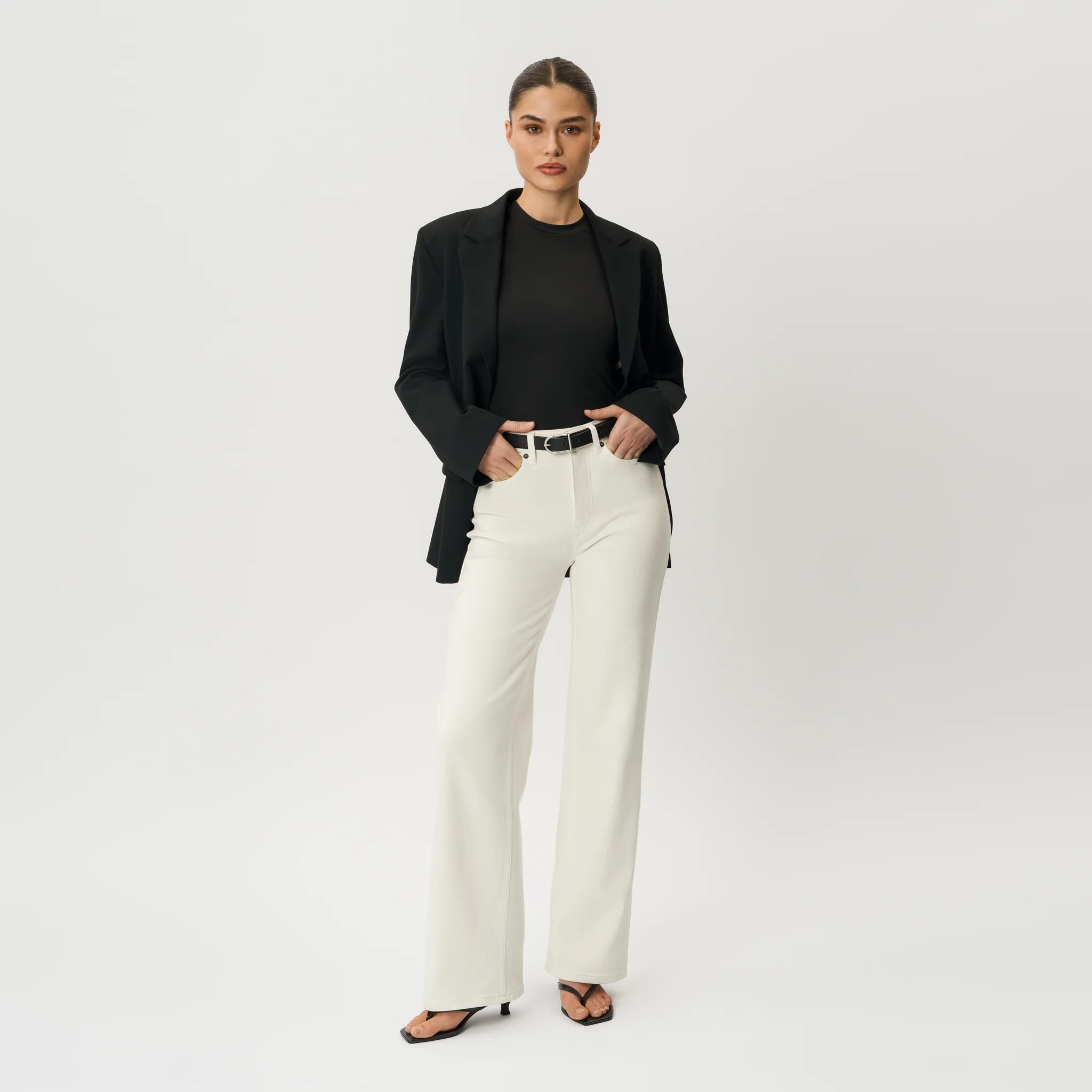 Relaxed ComfortDenim™ Jeans - Image 10