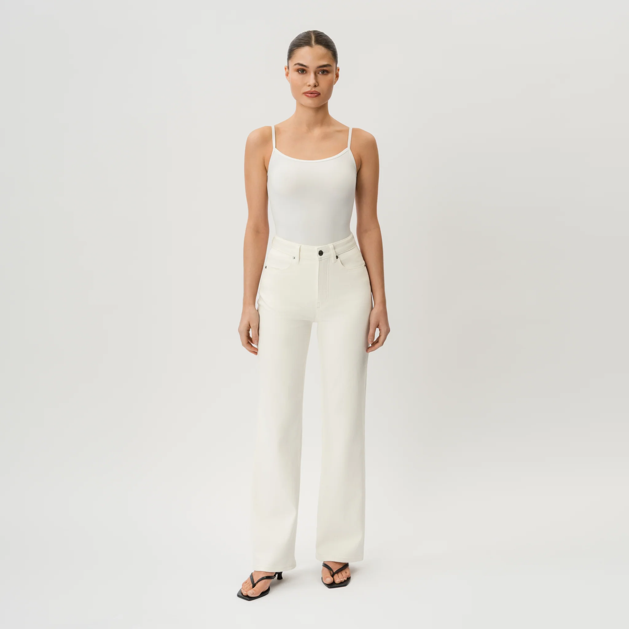 Relaxed ComfortDenim™ Jeans - Image 9