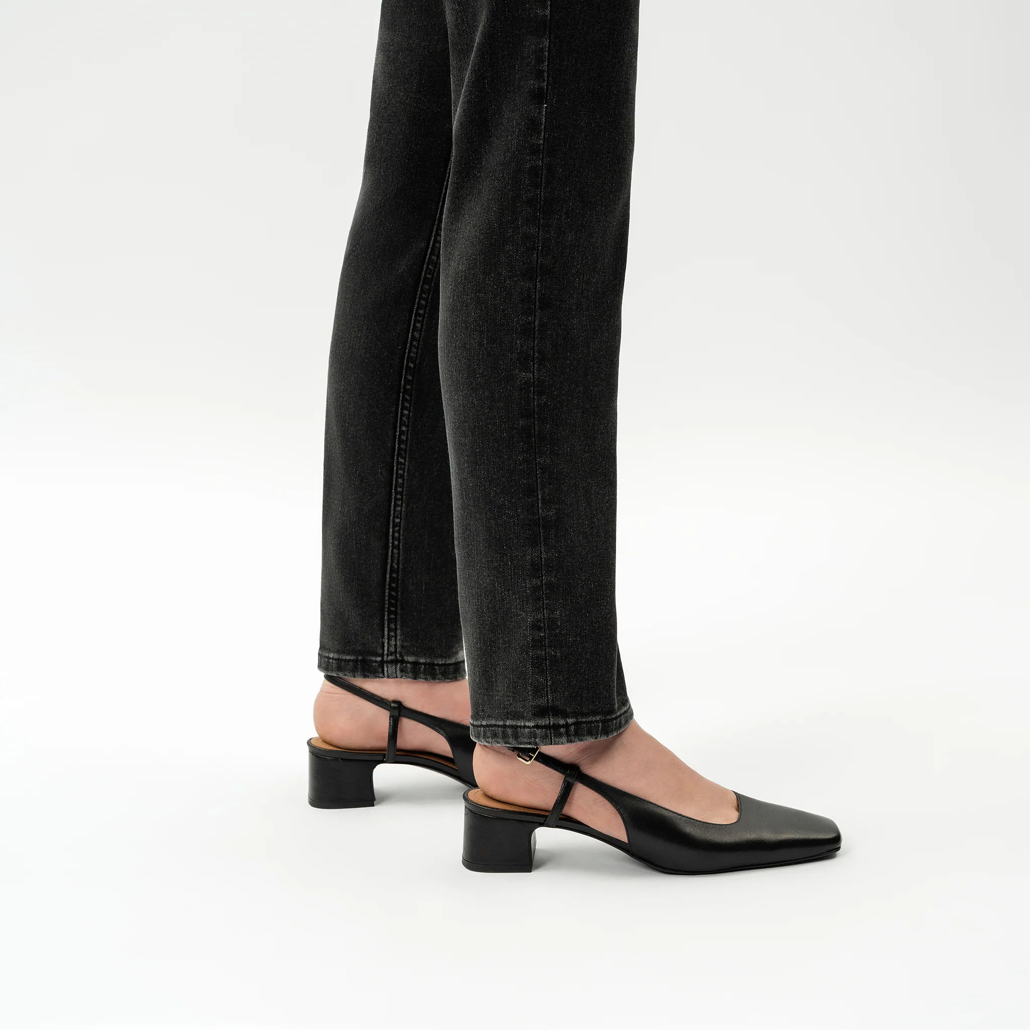 Slim ComfortDenim™ Jeans - Image 3