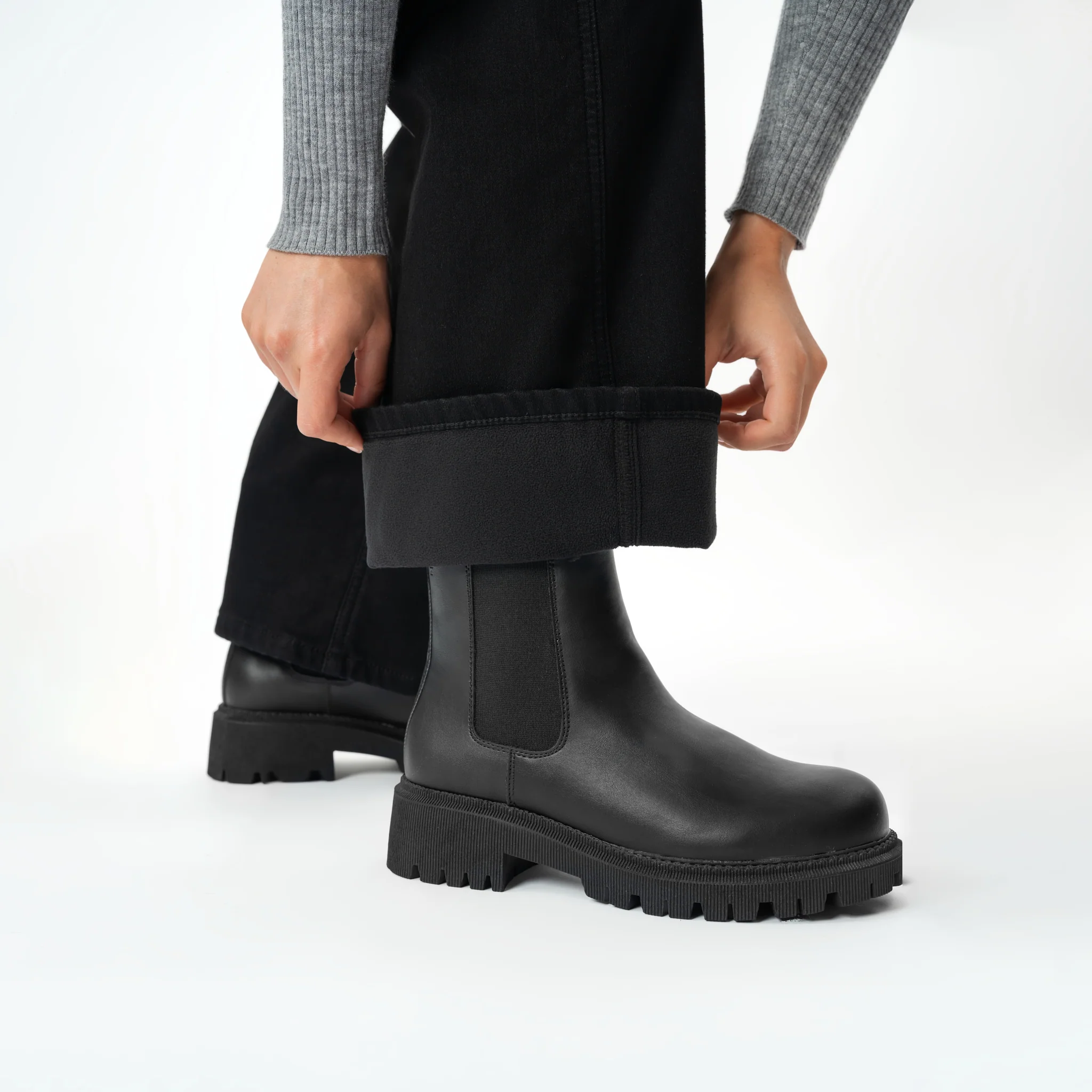 Winter FleeceDenim™ Relaxed Jeans - Image 6